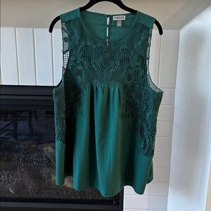 Chelsea28 Emerald Lace Sleeveless Top
